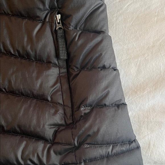 Patagonia Black Girls Puffer Jacket - Picture 3 of 4